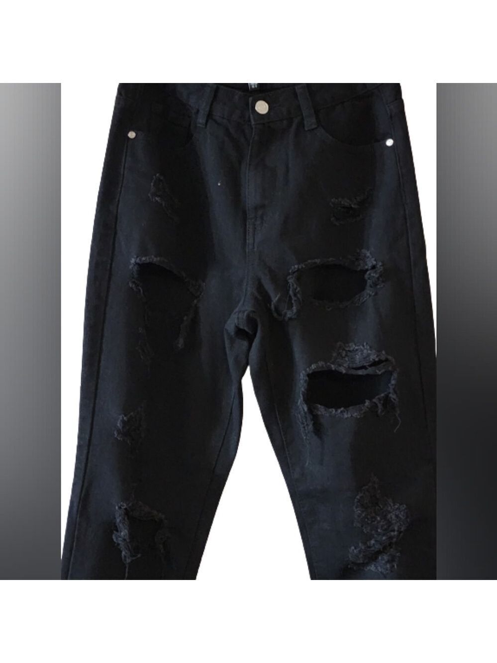 Riot high rise mom jeans Distressed denim ripped size 6 color black